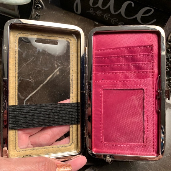 Smartphone Wristlet Case & Wallet - Picture 5 of 8